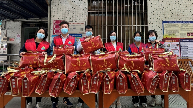拜早年，傳愛心！生生農(nóng)業(yè)集團走訪慰問老人中心